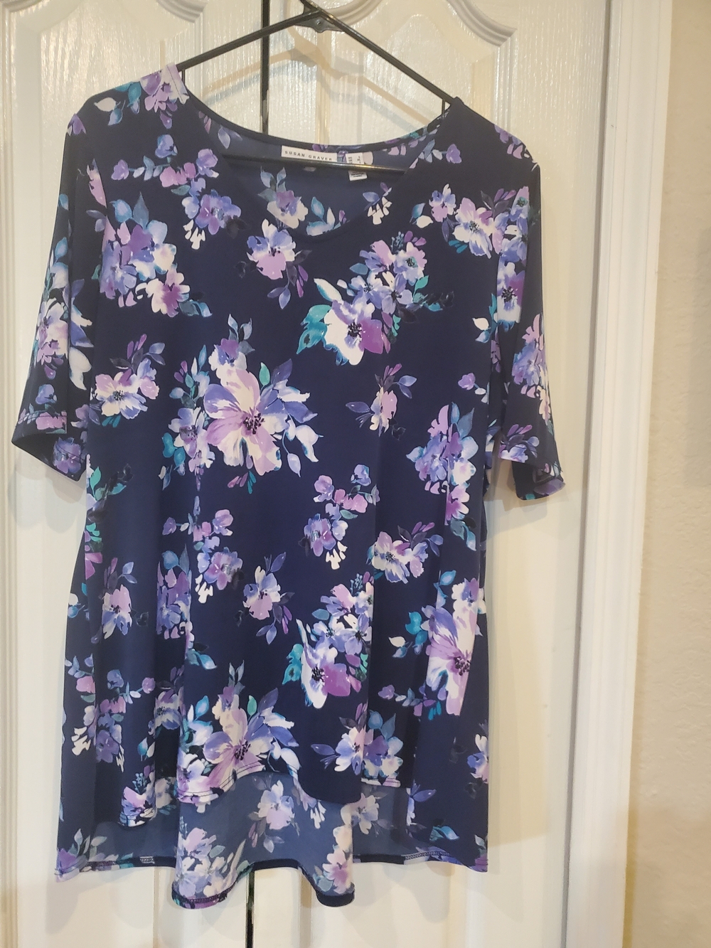 S. GRAVER'S Navy Floral Short-Sleeve Women’s Top, SIZE L